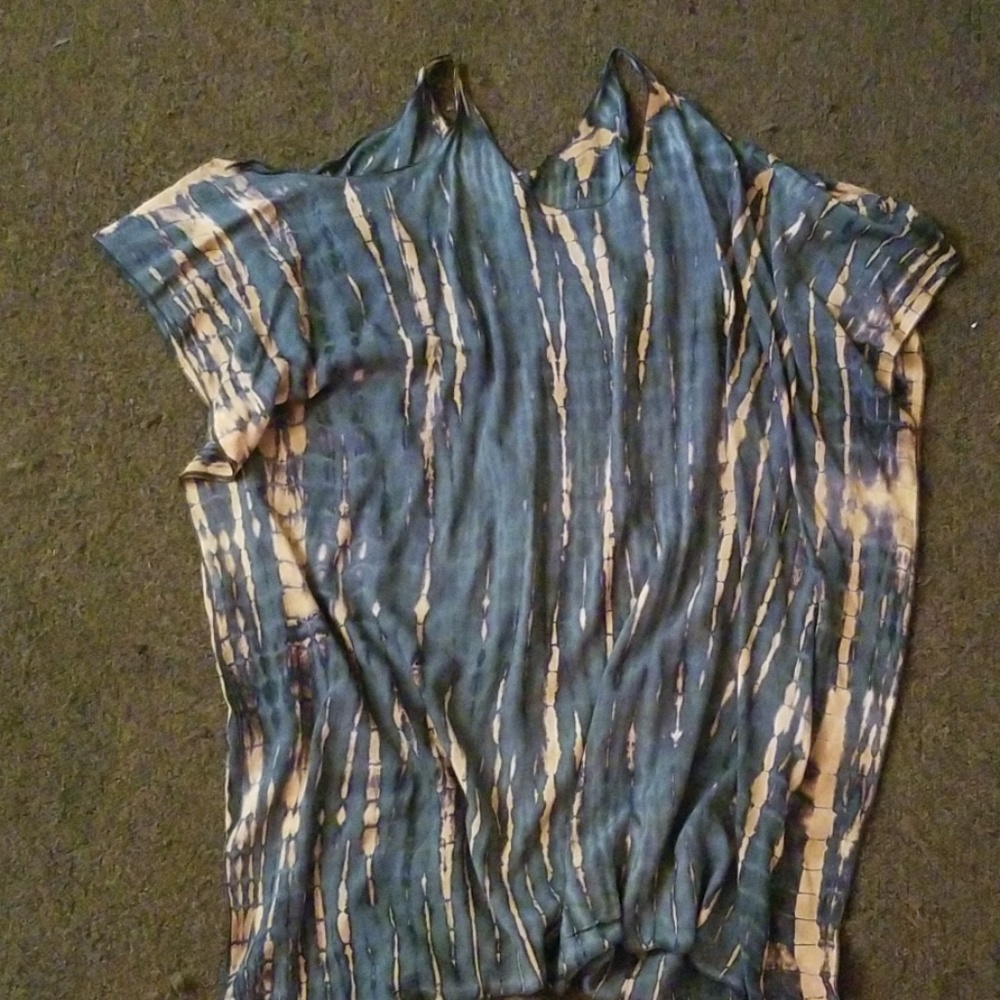 Cold shoulder top